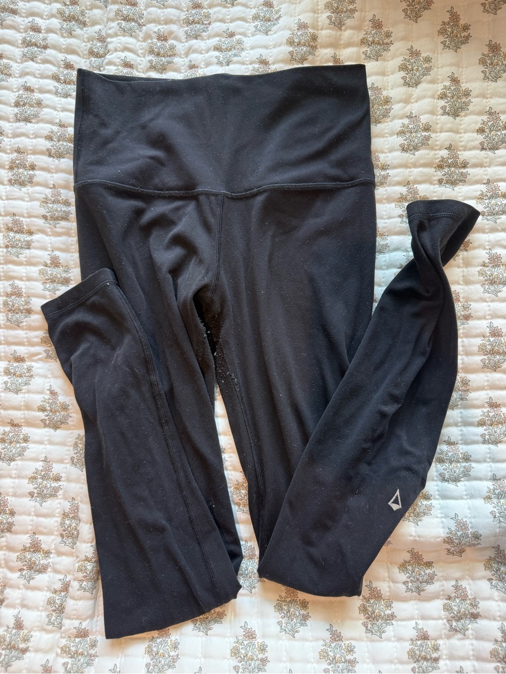 Black ivviva High-Waist Active Leggings